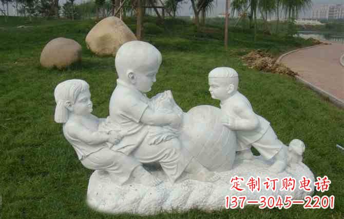 河源拔萝卜的儿童石雕