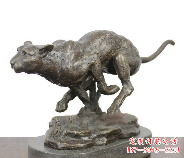 河源豹子动物铜雕