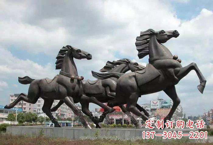 河源奔跑马雕塑