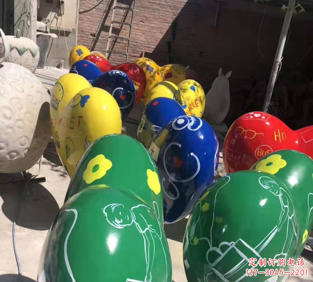 河源玻璃钢彩绘气球雕塑商场陈美摆件
