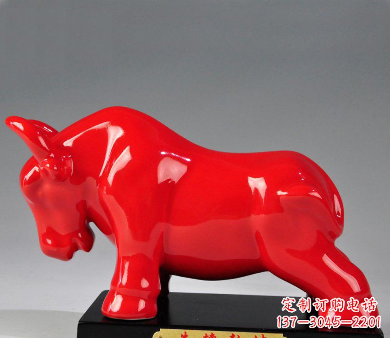河源玻璃钢彩色牛转乾坤雕塑