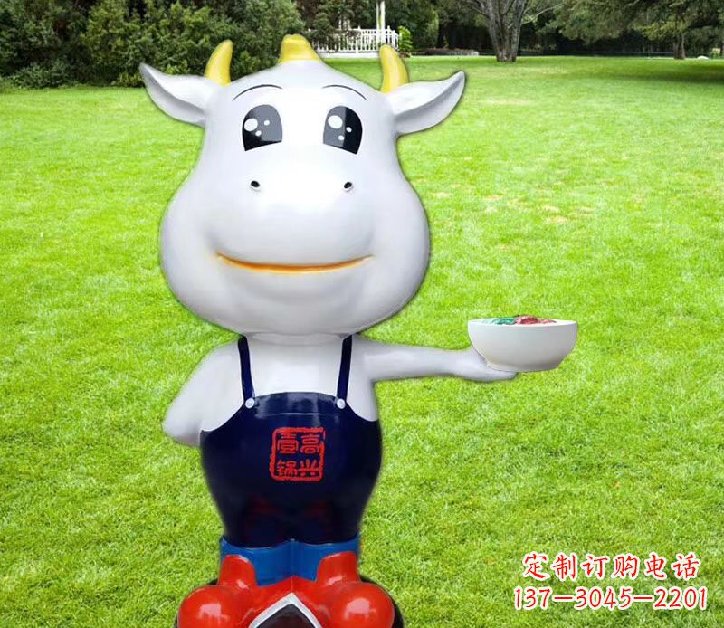 河源玻璃钢制作的牛雕塑