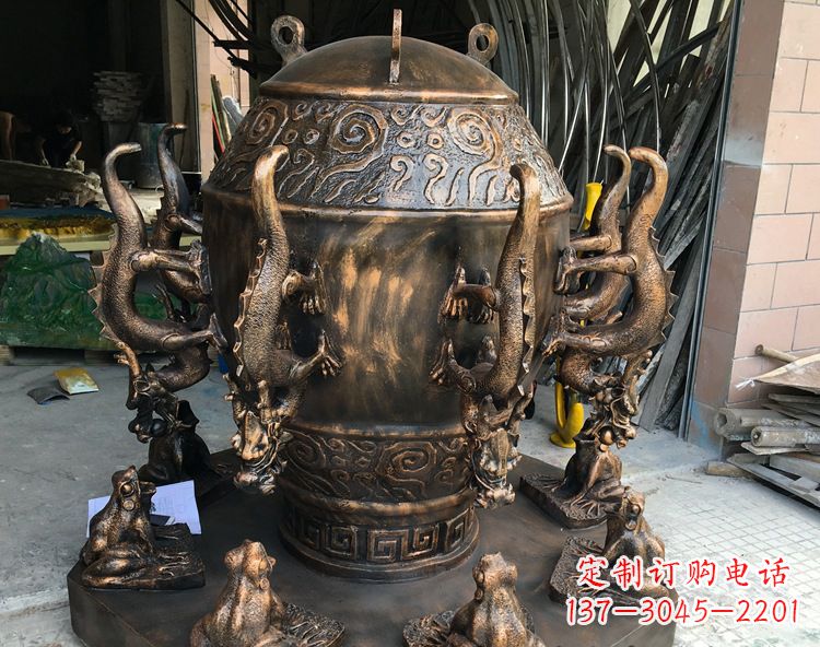 河源玻璃钢仿铜地动仪,中国古代仪器景观雕塑摆件
