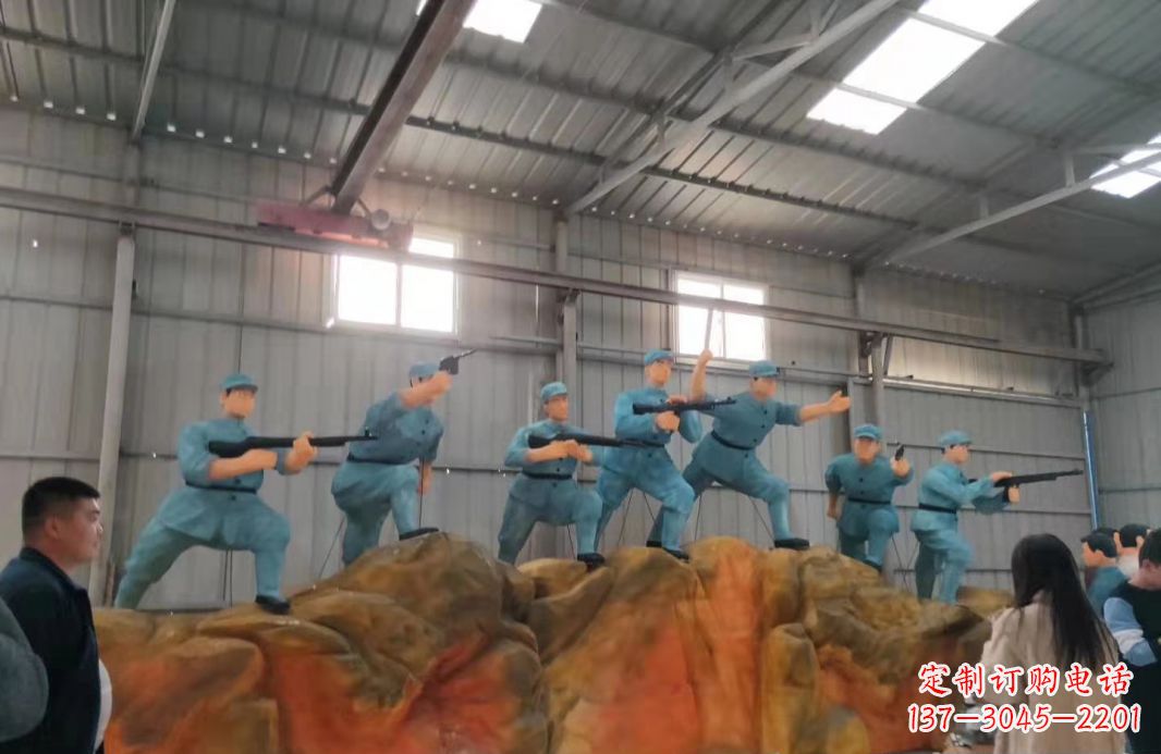 河源玻璃钢仿真抗战英雄人物雕塑广场景观雕塑