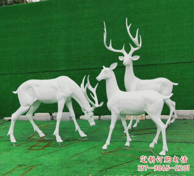 河源玻璃钢仿真鹿群雕塑