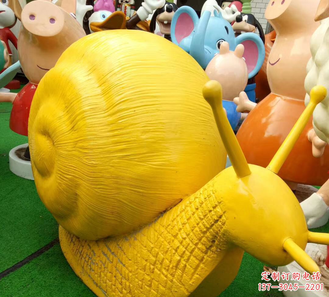 河源玻璃钢仿真蜗牛 公园动物雕塑