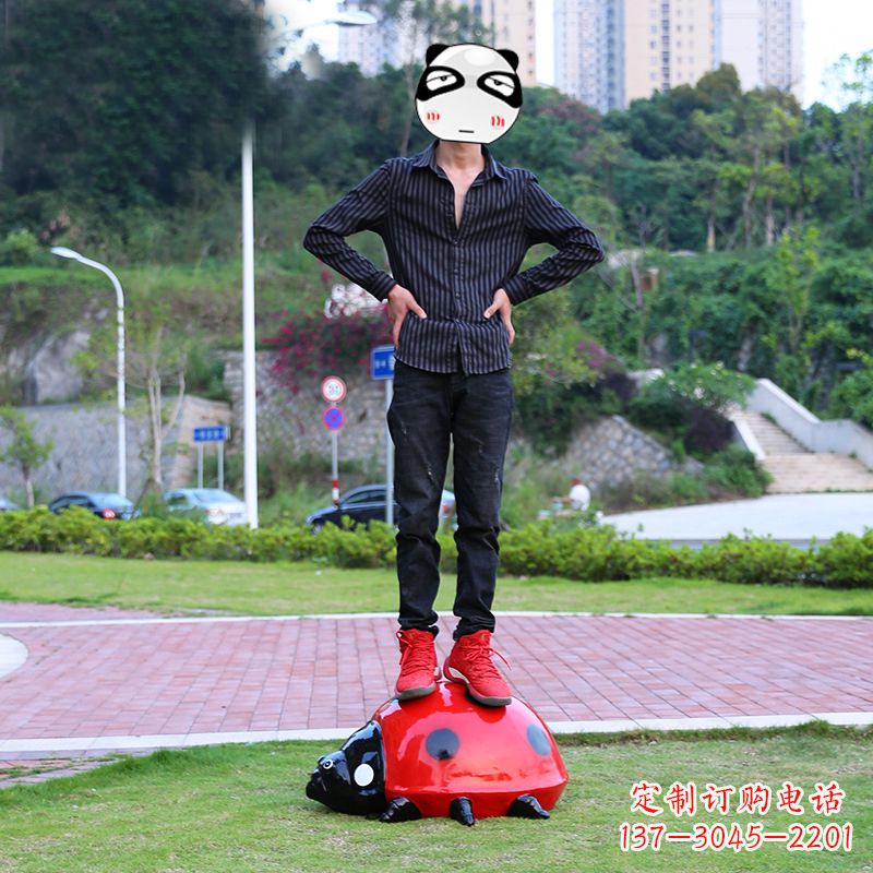 河源玻璃钢七星瓢虫雕塑艺术的精灵