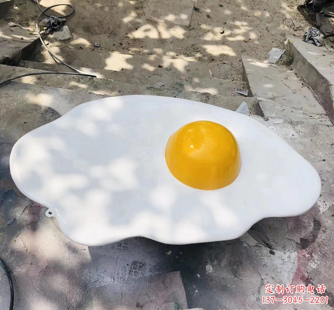 河源玻璃钢摊鸡蛋景观雕塑