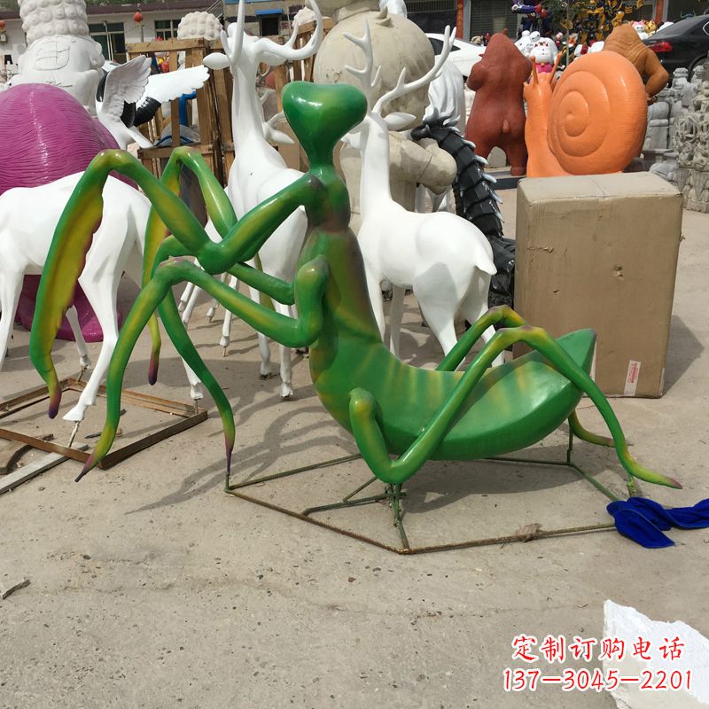 河源玻璃钢螳螂雕塑