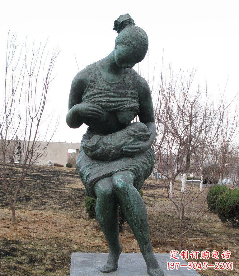 河源哺乳的女人公园人物铜雕