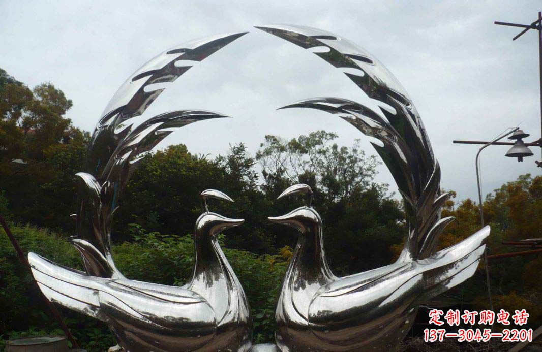 河源不锈钢孔雀雕塑浪漫与灵动