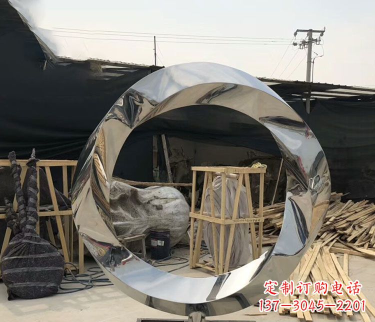 河源不锈钢抽象镜面圆环雕塑