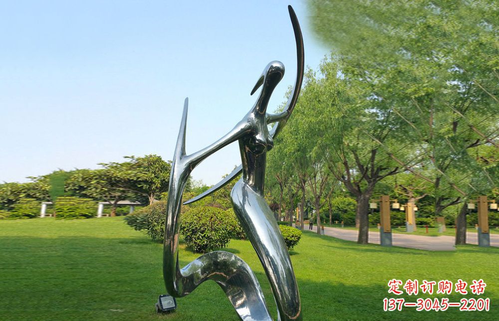 河源不锈钢美女雕塑给公园注入活力