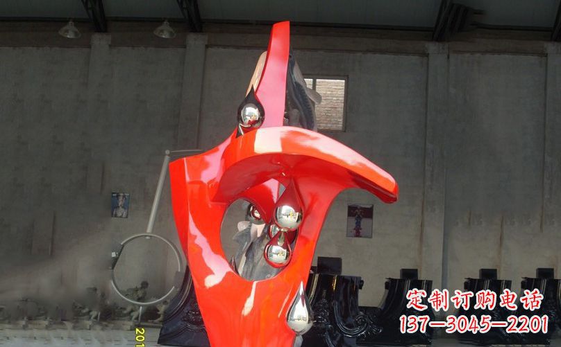 河源不锈钢抽象水滴景观雕塑