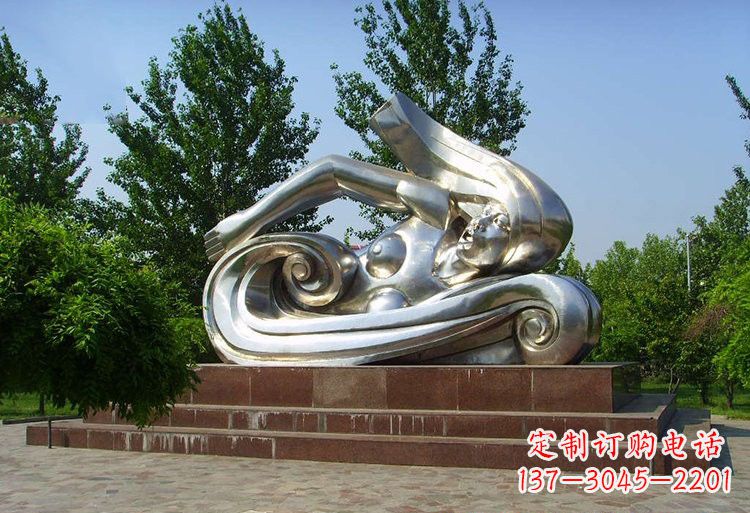 河源不锈钢抽象游泳女孩雕塑