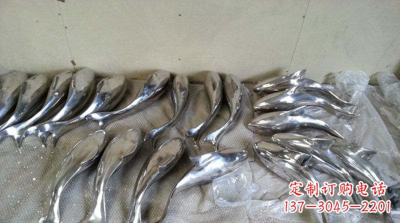 河源不锈钢抽象鱼动物雕塑