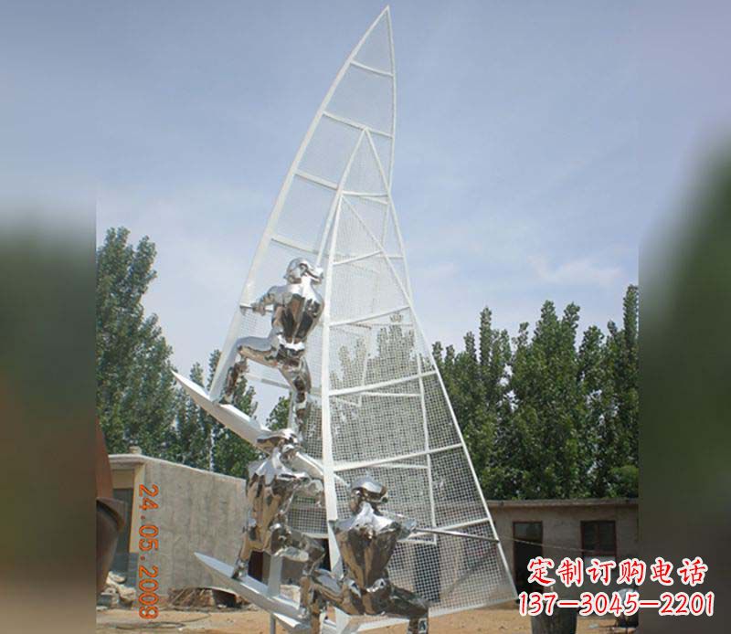 河源不锈钢帆船给公园带来美丽的景致