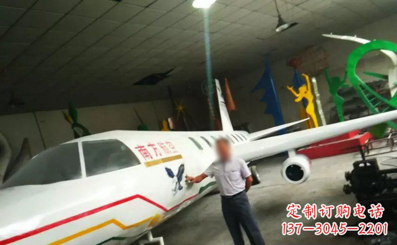 河源不锈钢飞机雕塑 (2)
