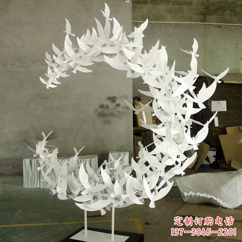 河源不锈钢鸽子翱翔的象征