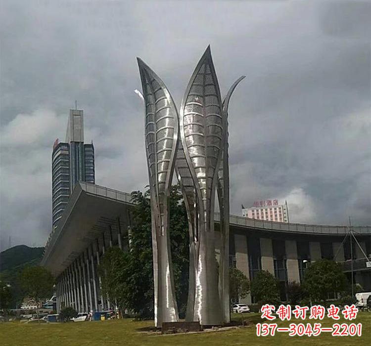 河源不锈钢公园大型树叶雕塑精美绝伦