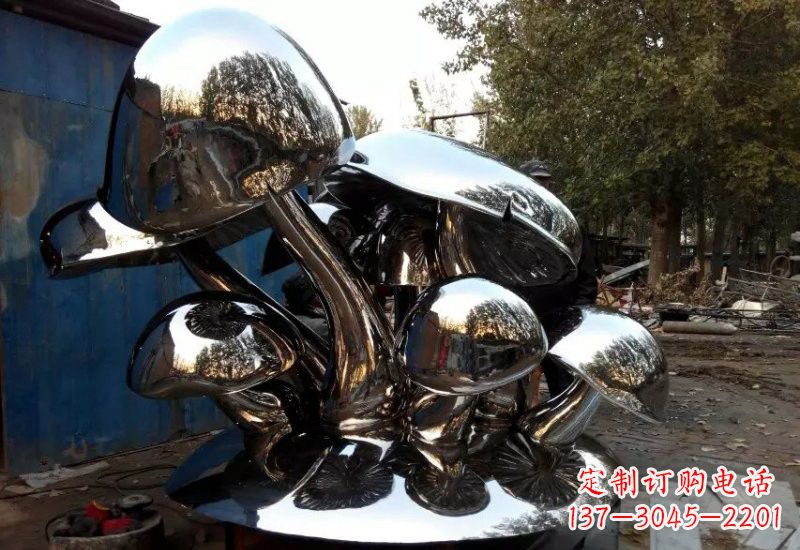 河源不锈钢公园蘑菇雕塑