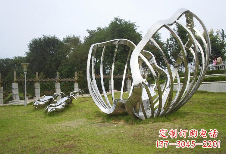 河源不锈钢公园里的贝壳雕塑