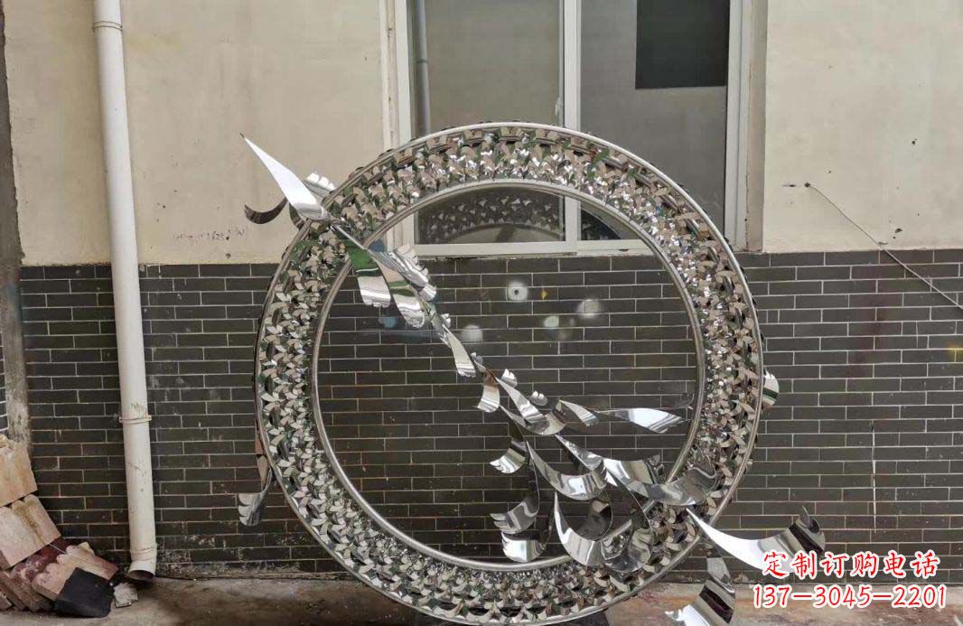 河源不锈钢广场飞鸽圆环雕塑