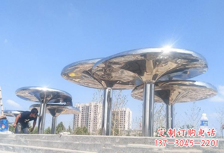 河源不锈钢广场凉亭雕塑——精美雕塑点缀美丽环境