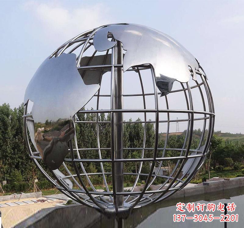 河源不锈钢户外地球仪雕塑一件既美观又能提醒人们环保的艺术品