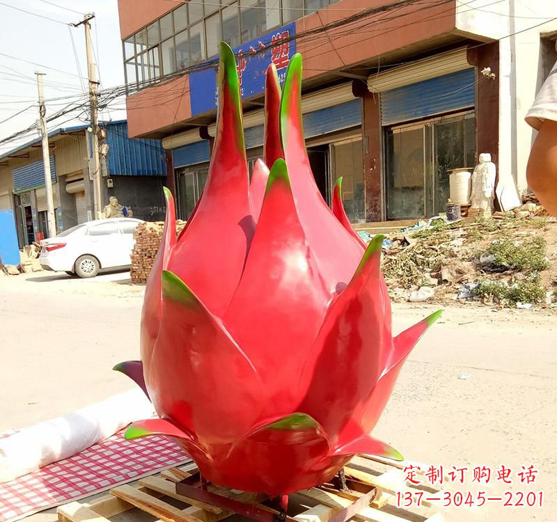 河源精美不锈钢火龙果雕塑