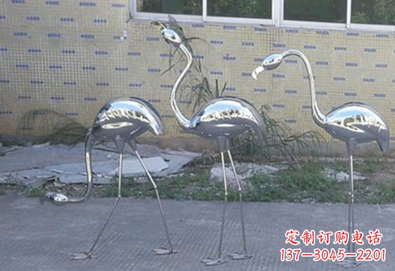河源不锈钢火烈鸟雕塑给人以美好的视觉享受