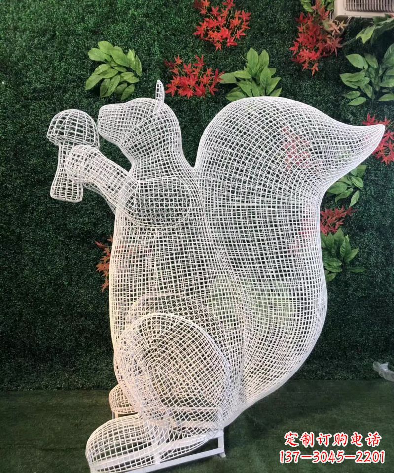 河源不锈钢松鼠雕塑展现自然的美