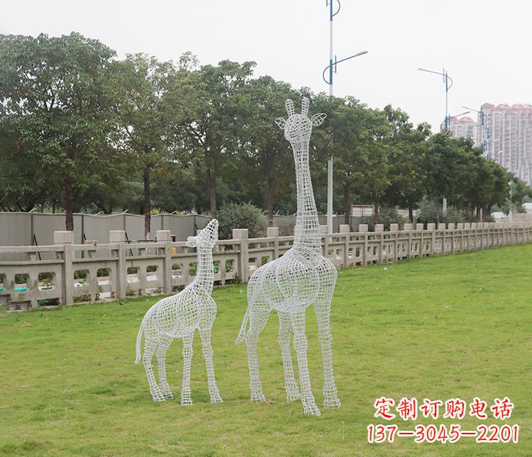 河源精美的不锈钢长颈鹿雕塑