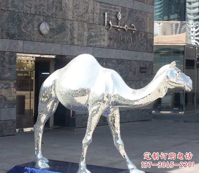 河源不锈钢骆驼雕塑精美外形折射古朴美感