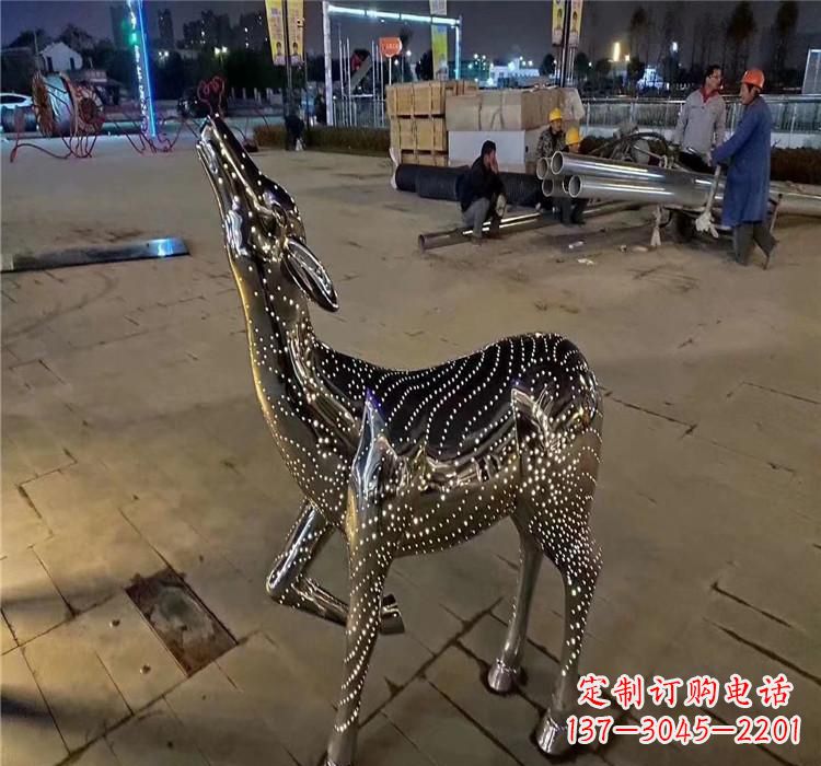 河源时尚优雅的不锈钢小鹿雕塑