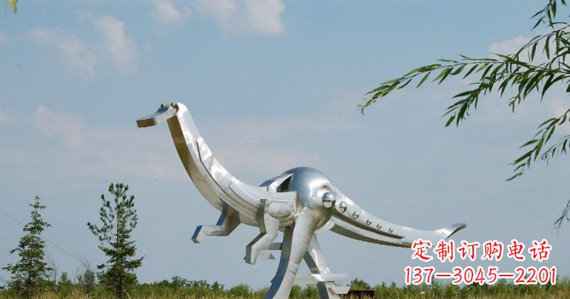 河源不锈钢鸭嘴龙雕塑传递自然之美