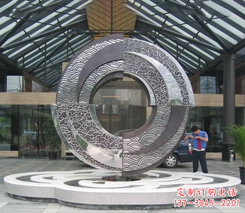 河源不锈钢圆环雕塑,点缀酒店空间