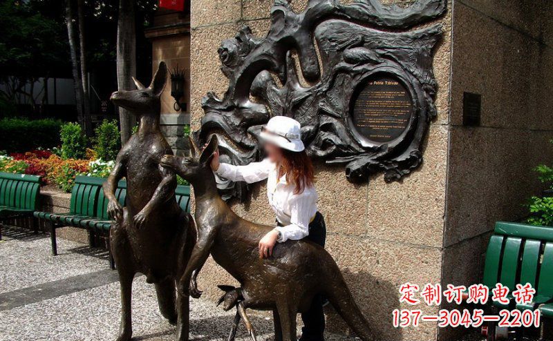河源步行街袋鼠景观铜雕