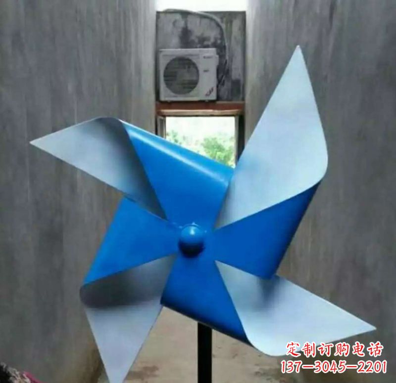 河源色彩斑斓的不锈钢风车雕塑