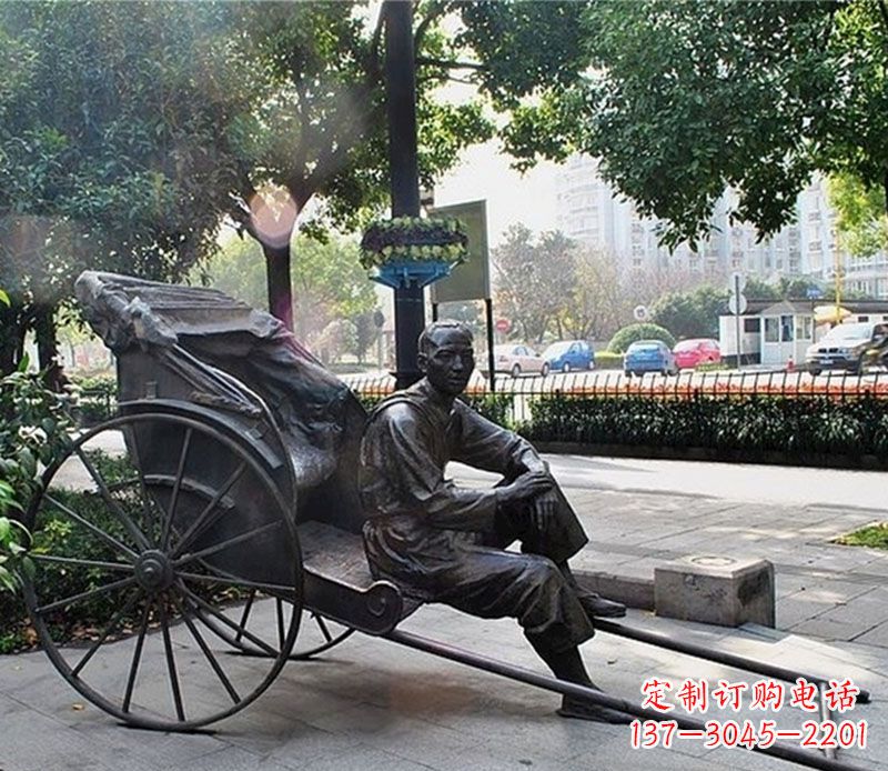 河源城市接头黄包车夫铜雕——记录城市历史的缩影