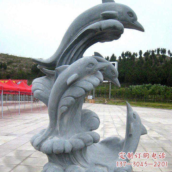 河源海豚雕塑凝聚着美丽与动感