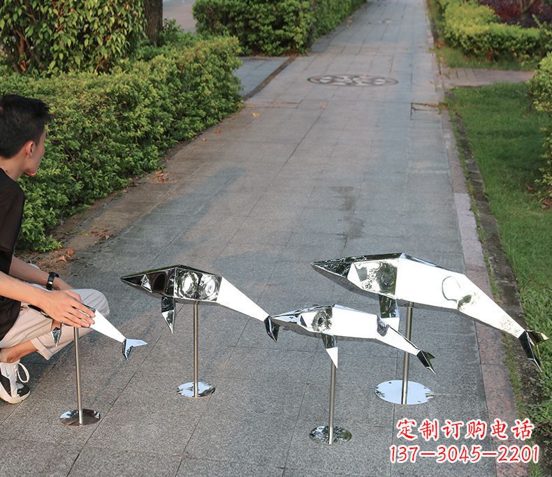 河源抽象不锈钢海豚雕塑