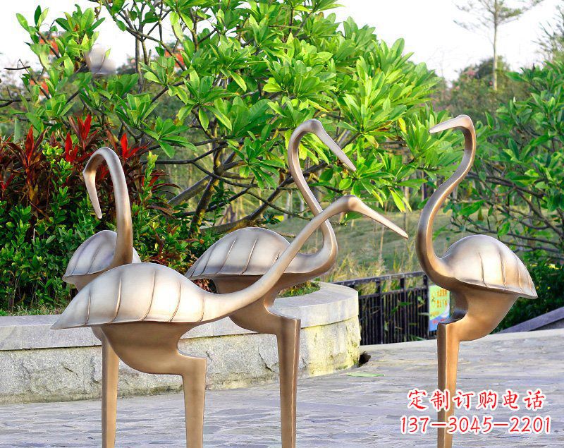 河源丹顶鹤雕塑传承悠久的中国传统艺术