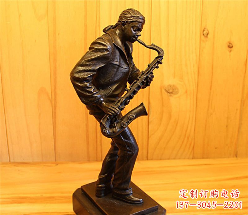 河源萨克斯雕塑娱乐场所的精灵