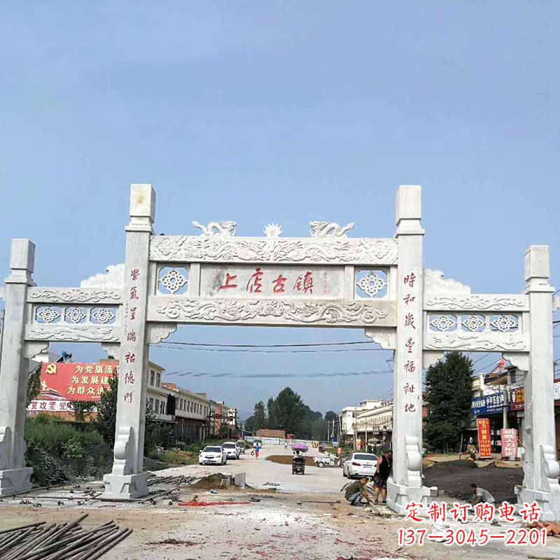 河源村镇牌坊雕塑传承百年文化