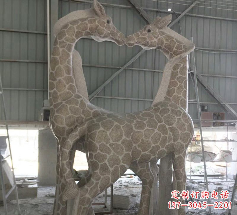 河源大理石艺术精美长颈鹿雕塑