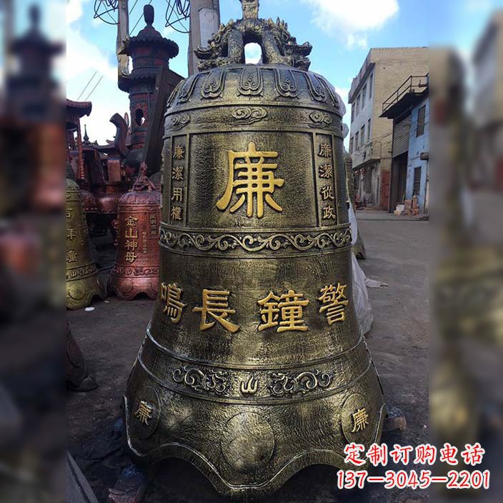 河源特色大型铜钟雕塑