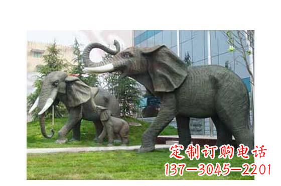 河源大象一家三口铜雕