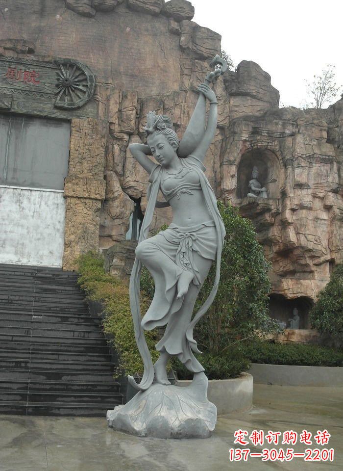 河源琵琶飞天人物石雕