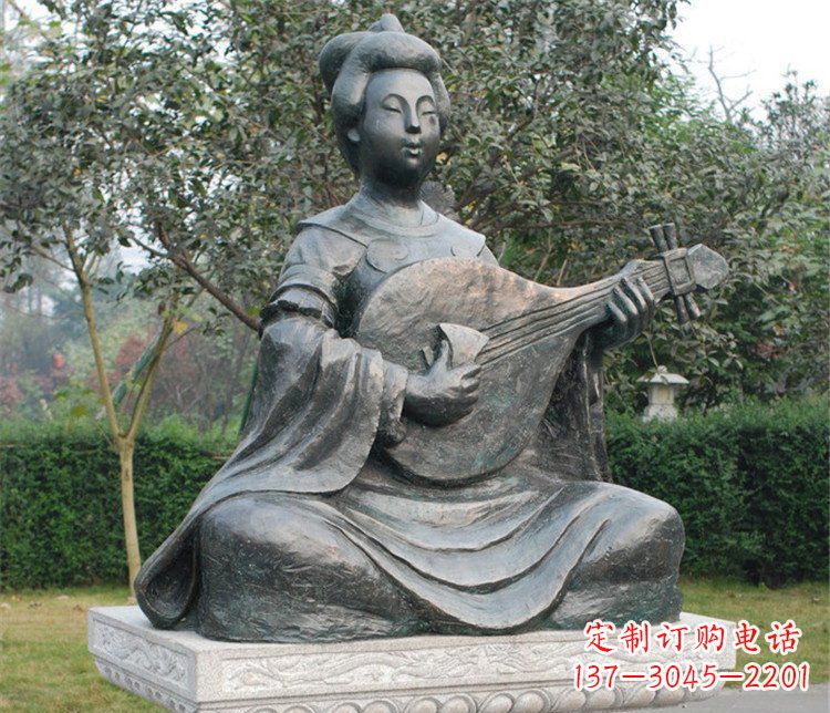 河源古典风情弹琵琶雕塑